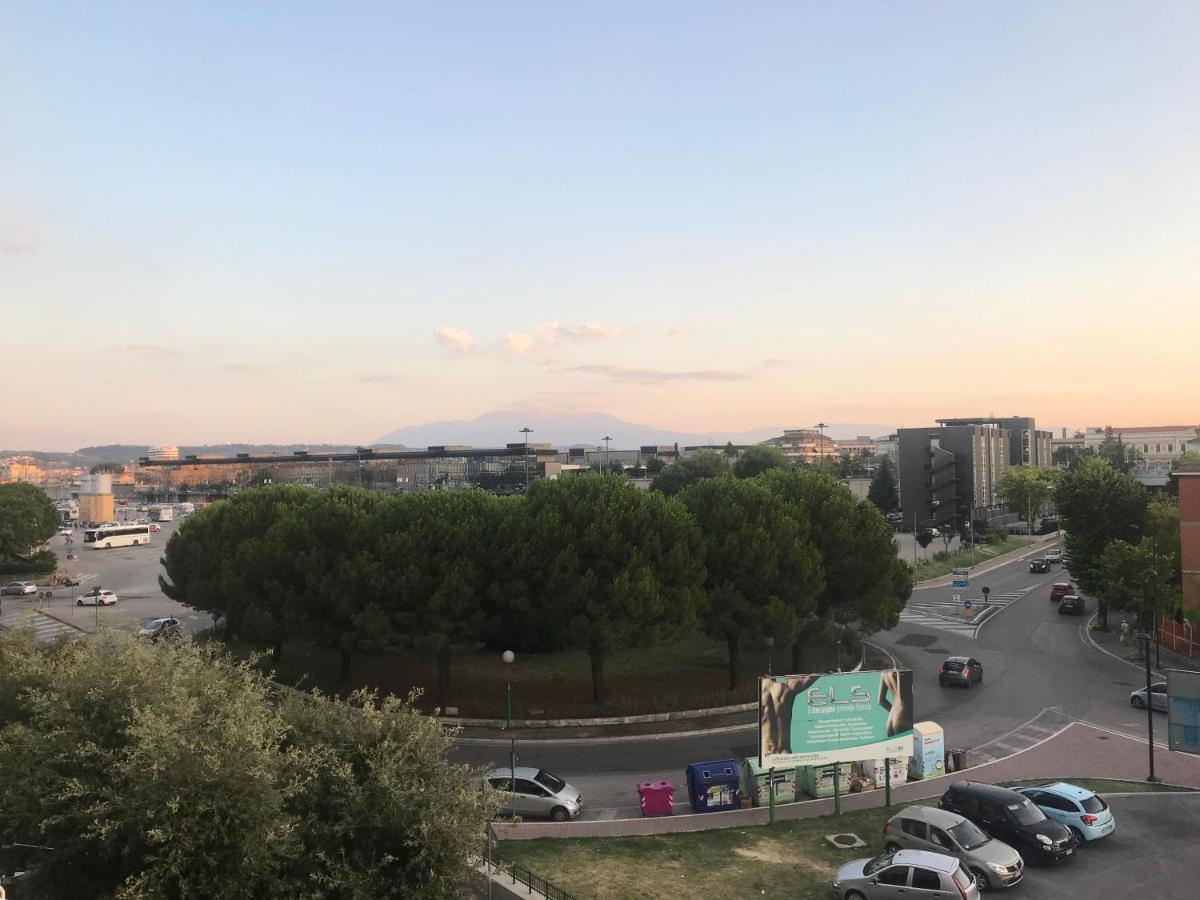 Appartamento ristrutturato ,in centro a 200 m dal mare Pescara Esterno foto